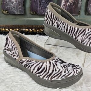 New BZEES Fusion Slip On Shoes 7W